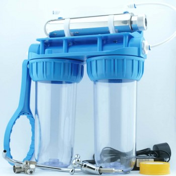 Kit di filtrazione completo, rubinetto sterilizzatore UV e doppio portafiltro in dotazione